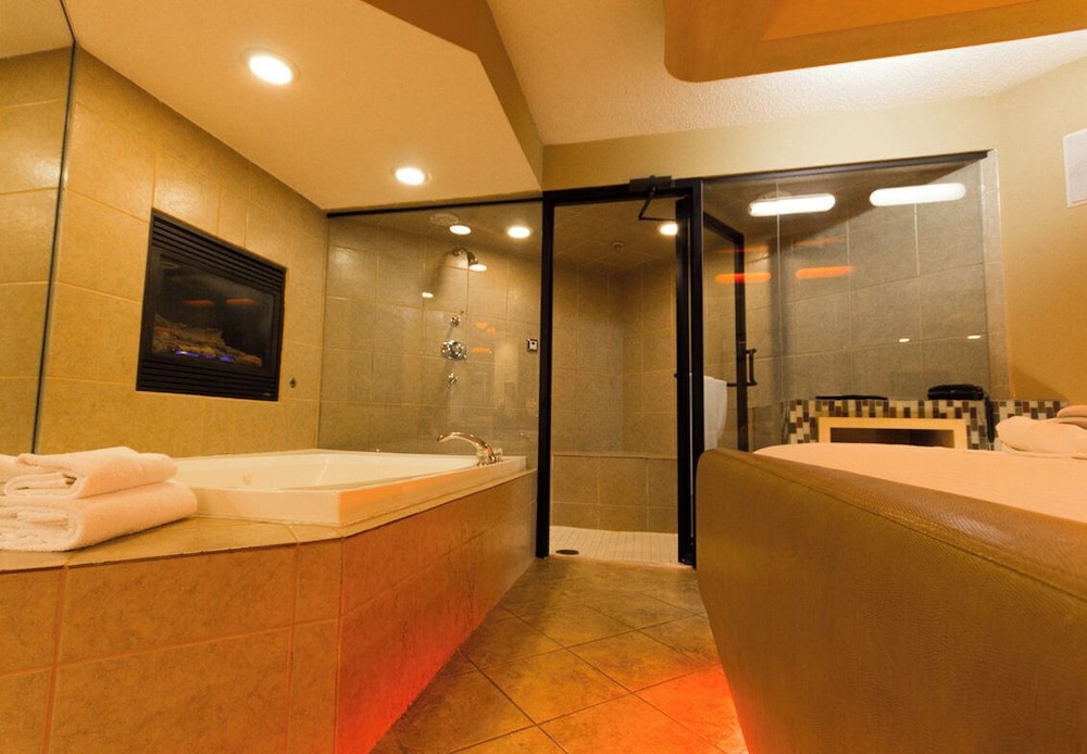 Essence Suites 28/28