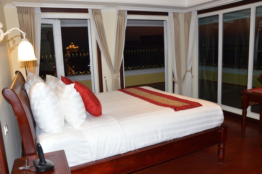 Phasouk Vien Chantra Hotel 30/45