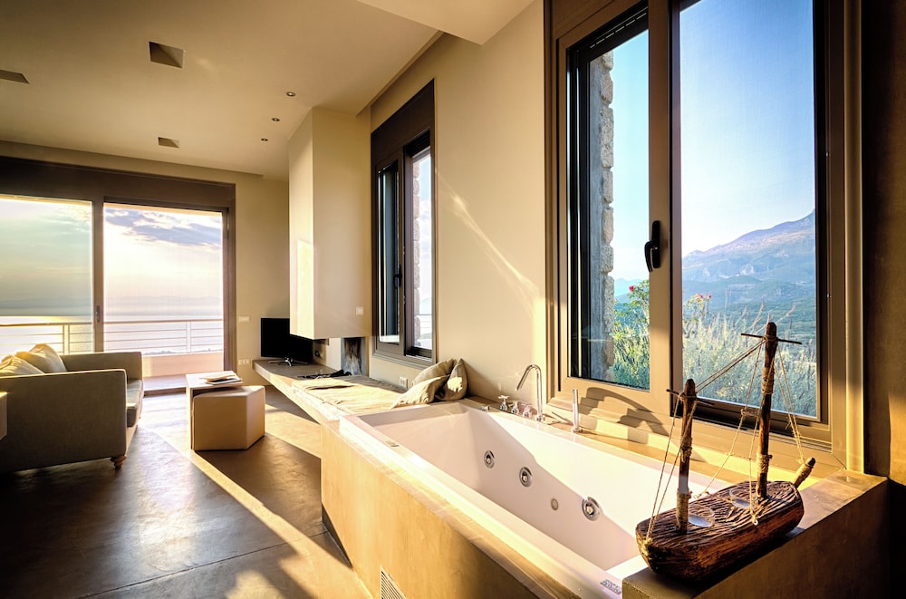 Euphoria Suites 40/41