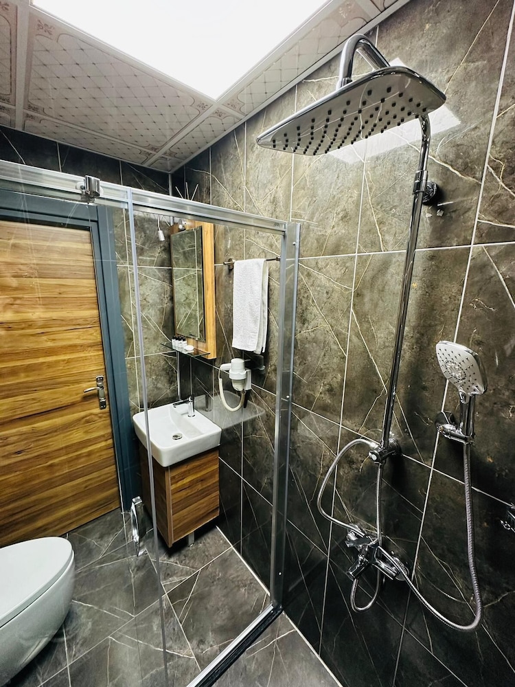 La Serena Hotel & Suites 50/50
