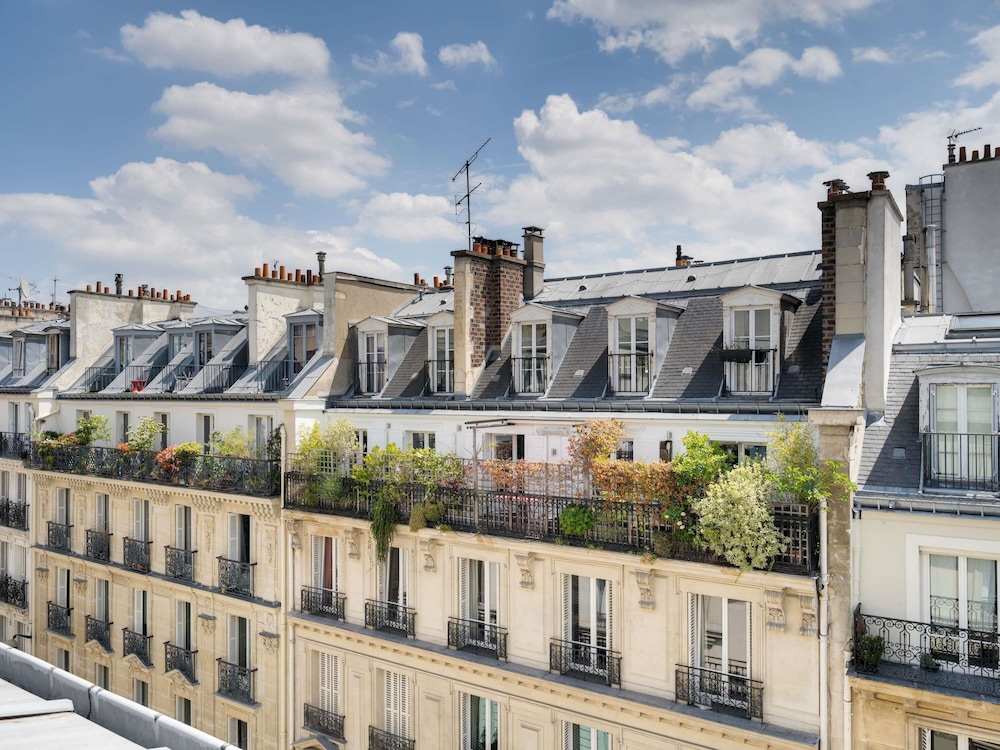 Ibis Styles Paris Cadet Lafayette 4/50