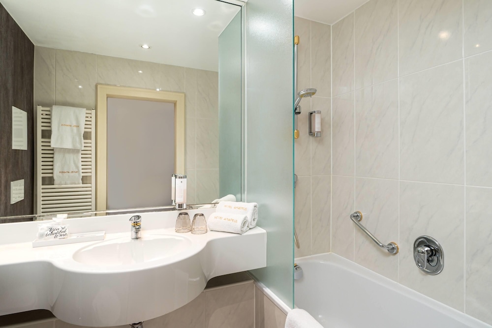 elaya hotel vienna city center, Trademark by Wyndham 36/38
