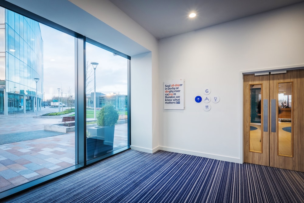 Holiday Inn Express Stockport 22/57