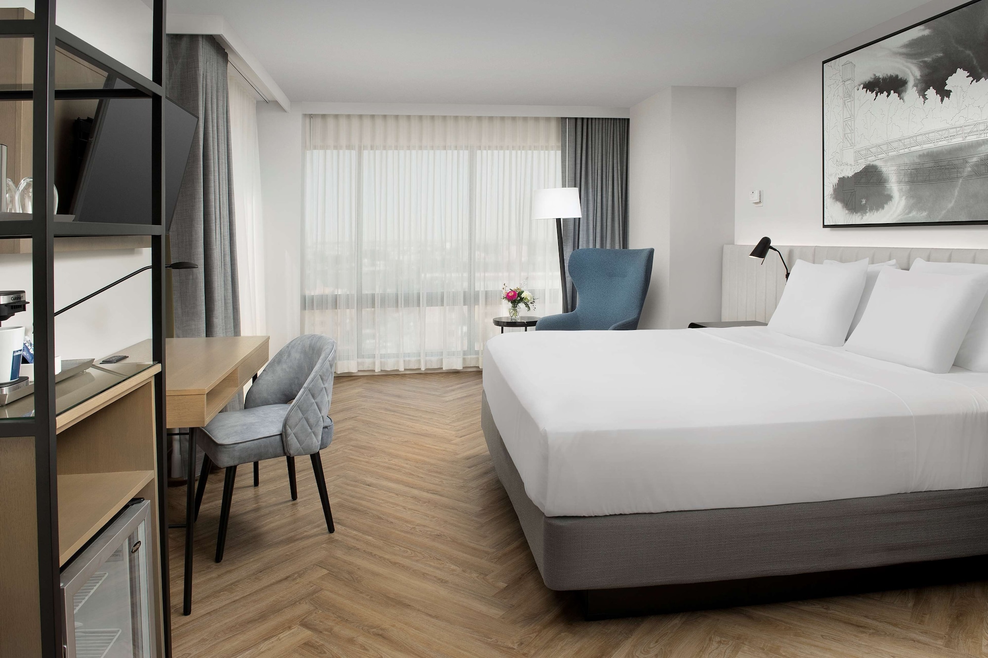 ROOM, KING BED, ACCESSIBLE