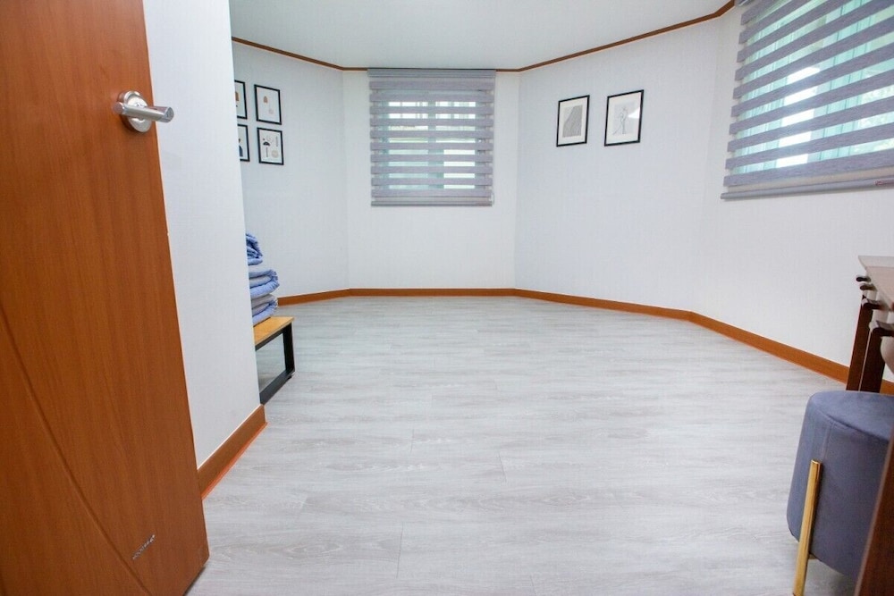 Taean Haesol Maru Pension 27/36