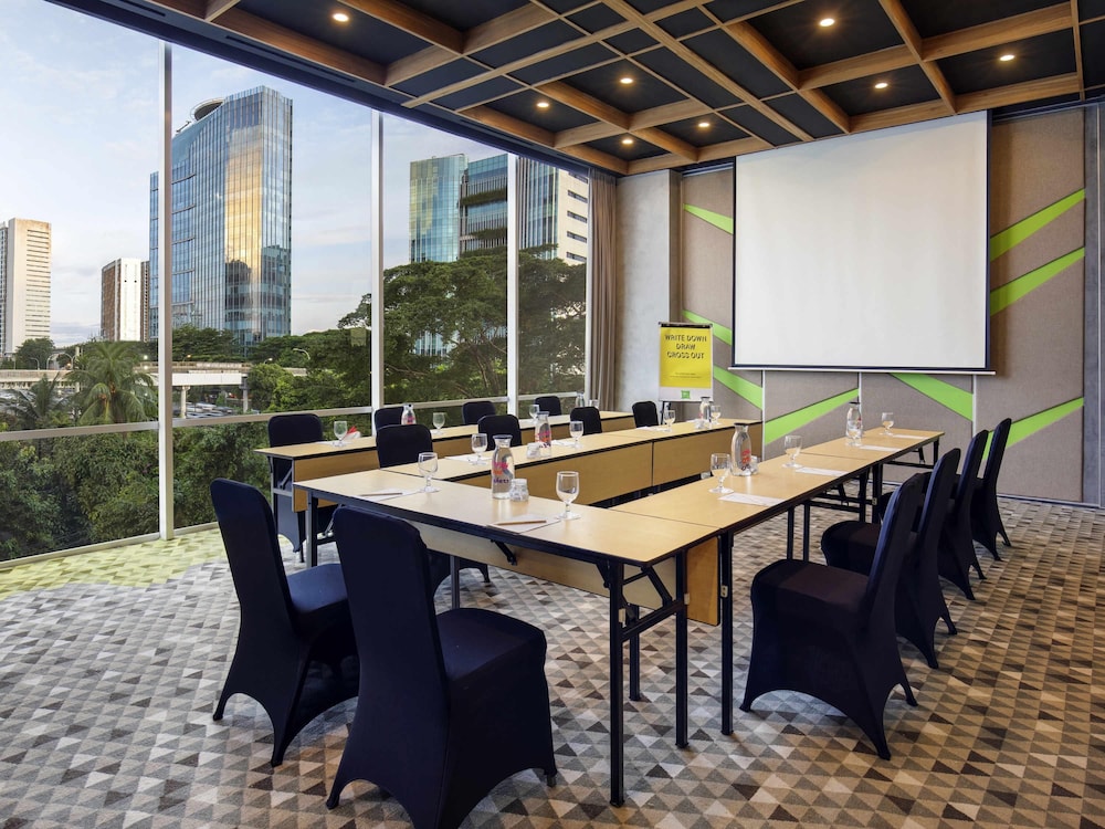 Ibis Styles Jakarta Simatupang 30/39