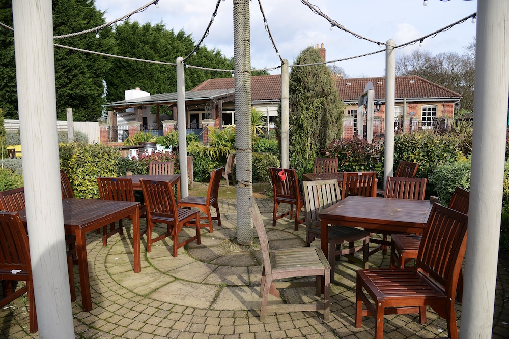 The Woodcocks Lodge by Marstons Inns 12/28