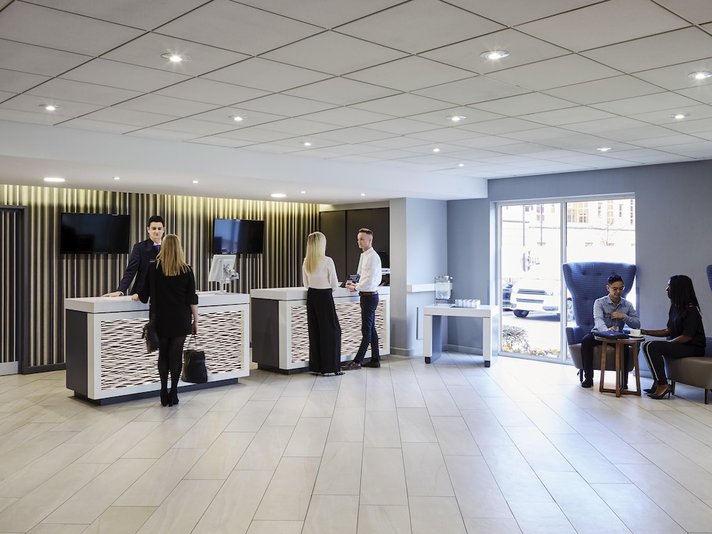 NOVOTEL WOLVERHAMPTON 13/69
