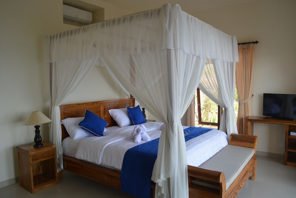 1 BEDROOM, VILLA, POOL AND OCEAN VIEW