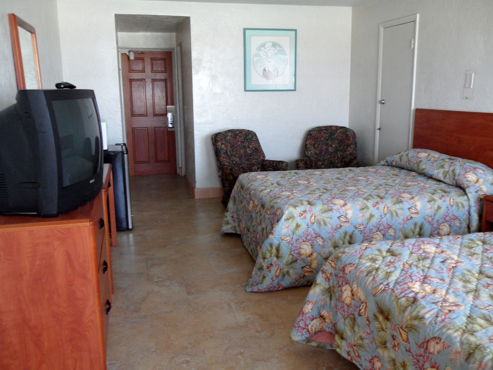 Driftwood Resort 23/70