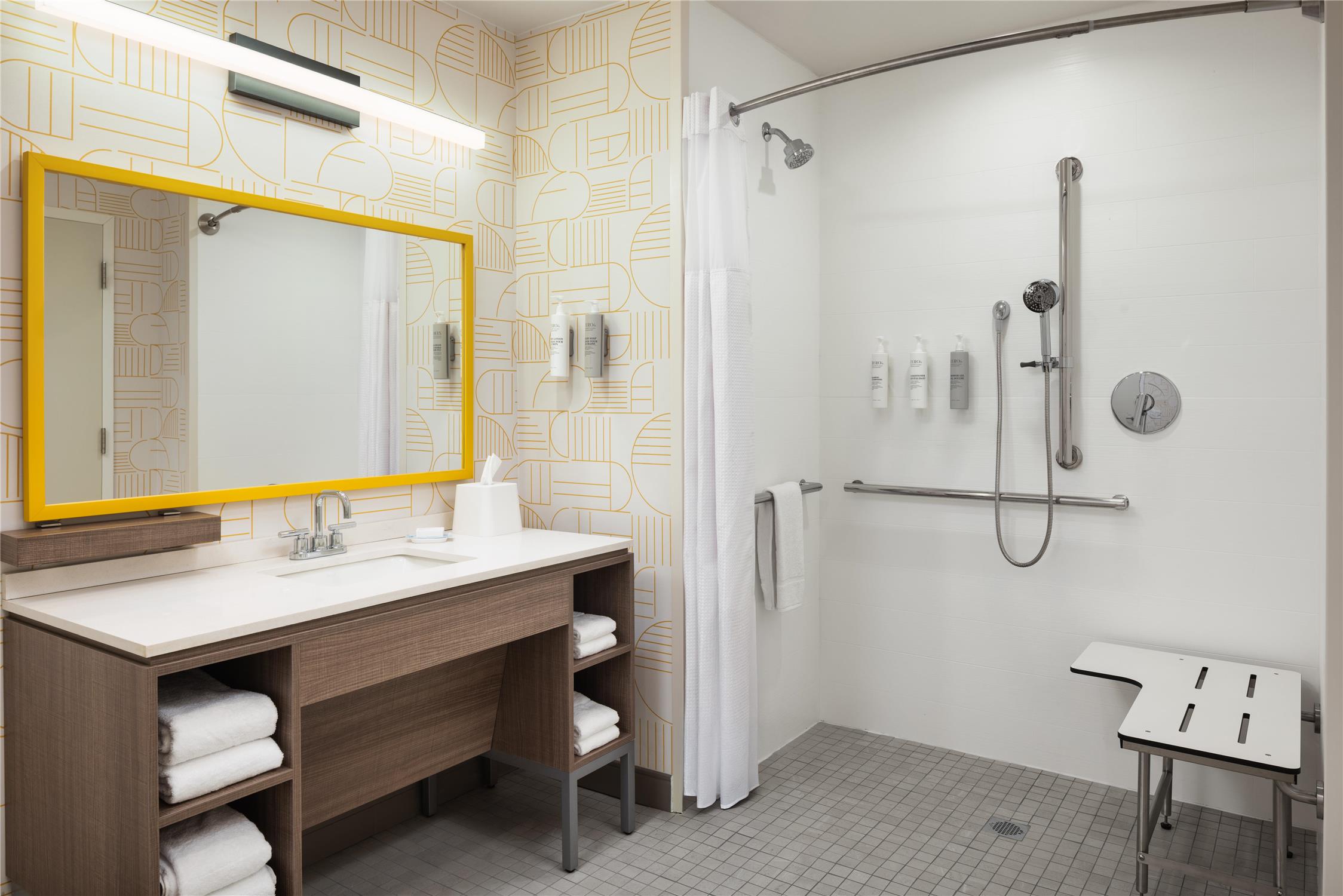 Home2 Suites by Hilton Cleveland, TN 40/41