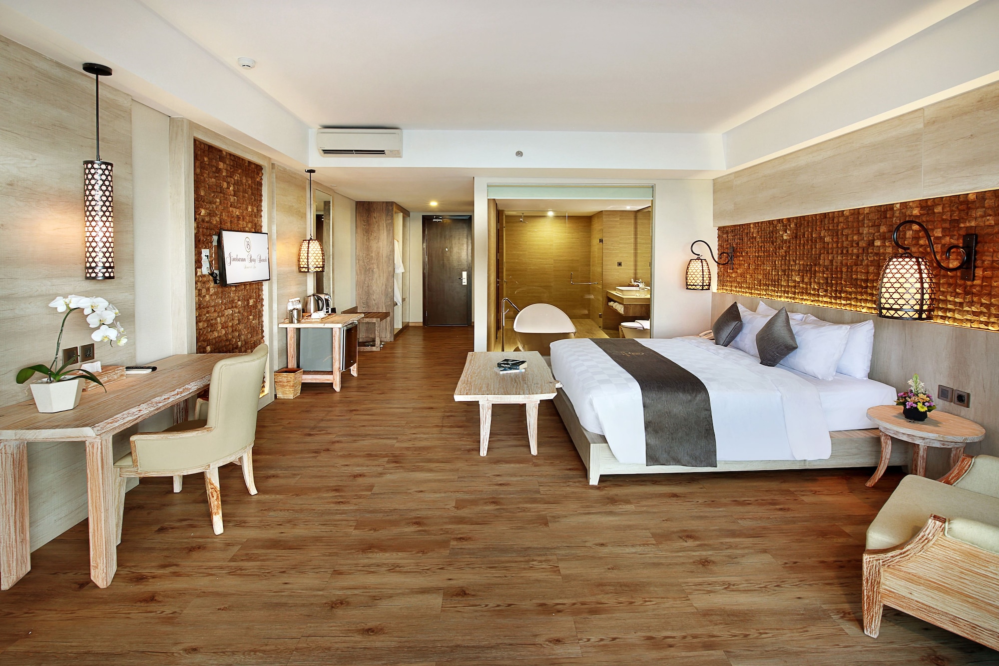 PENDET, SUITE, SEA VIEW