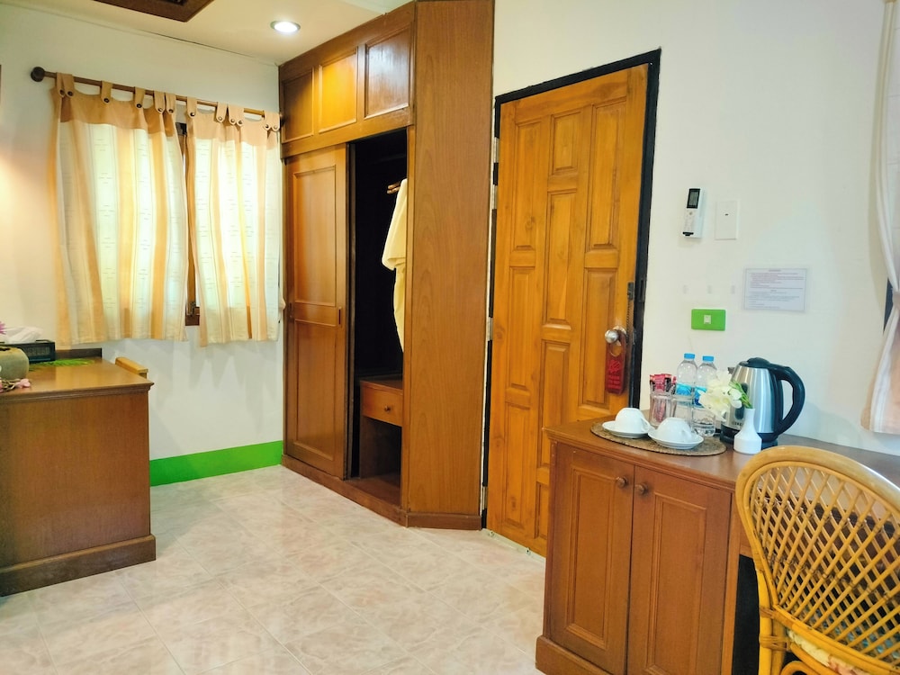 Phuwadee Resort And Spa 4/48