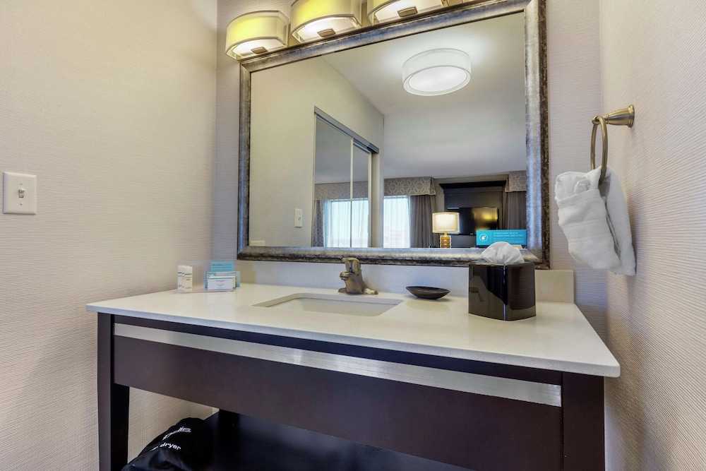 Hampton Inn & Suites Columbus 10/47