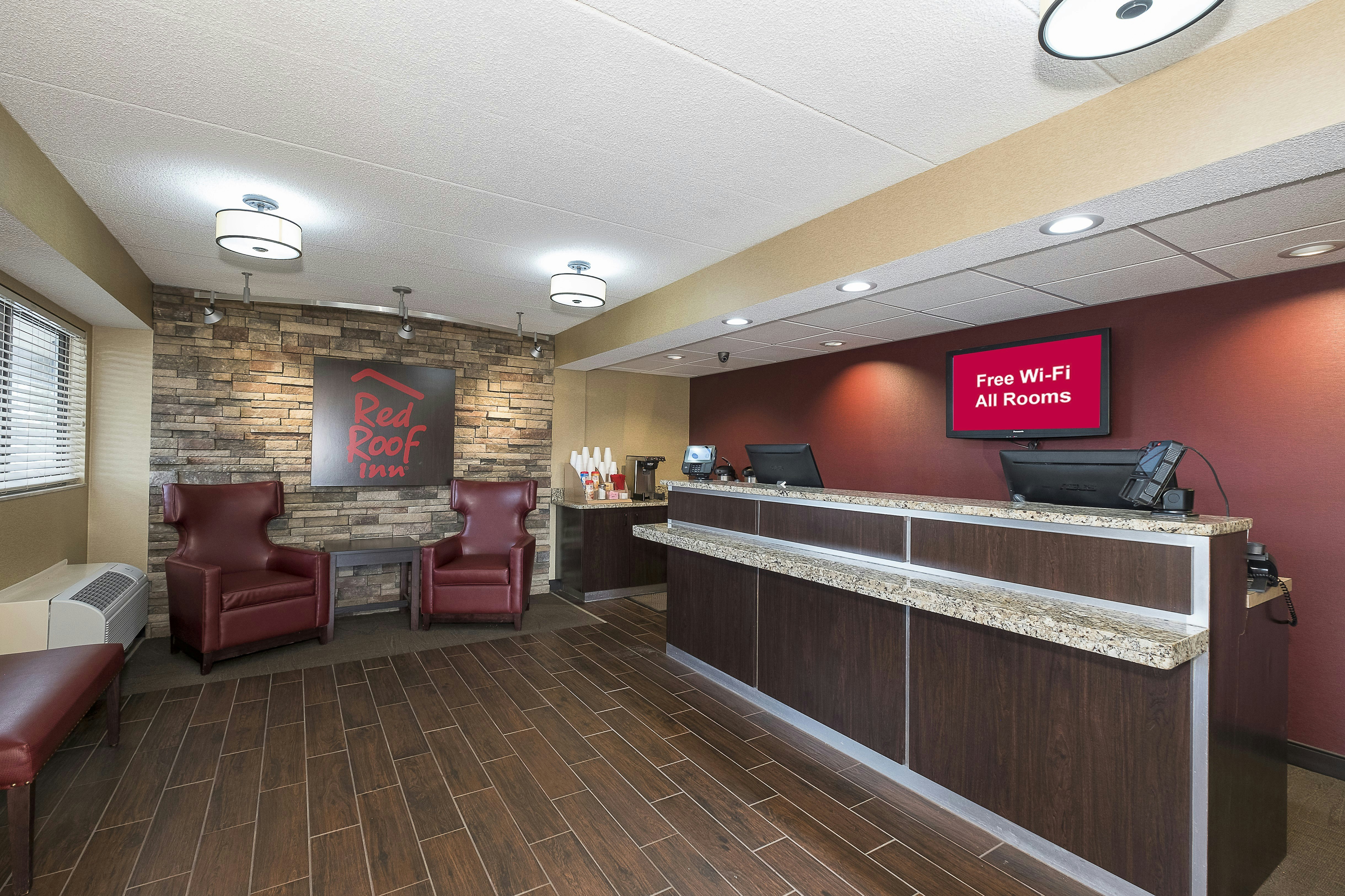Red Roof Inn Toledo Maumee 5/21