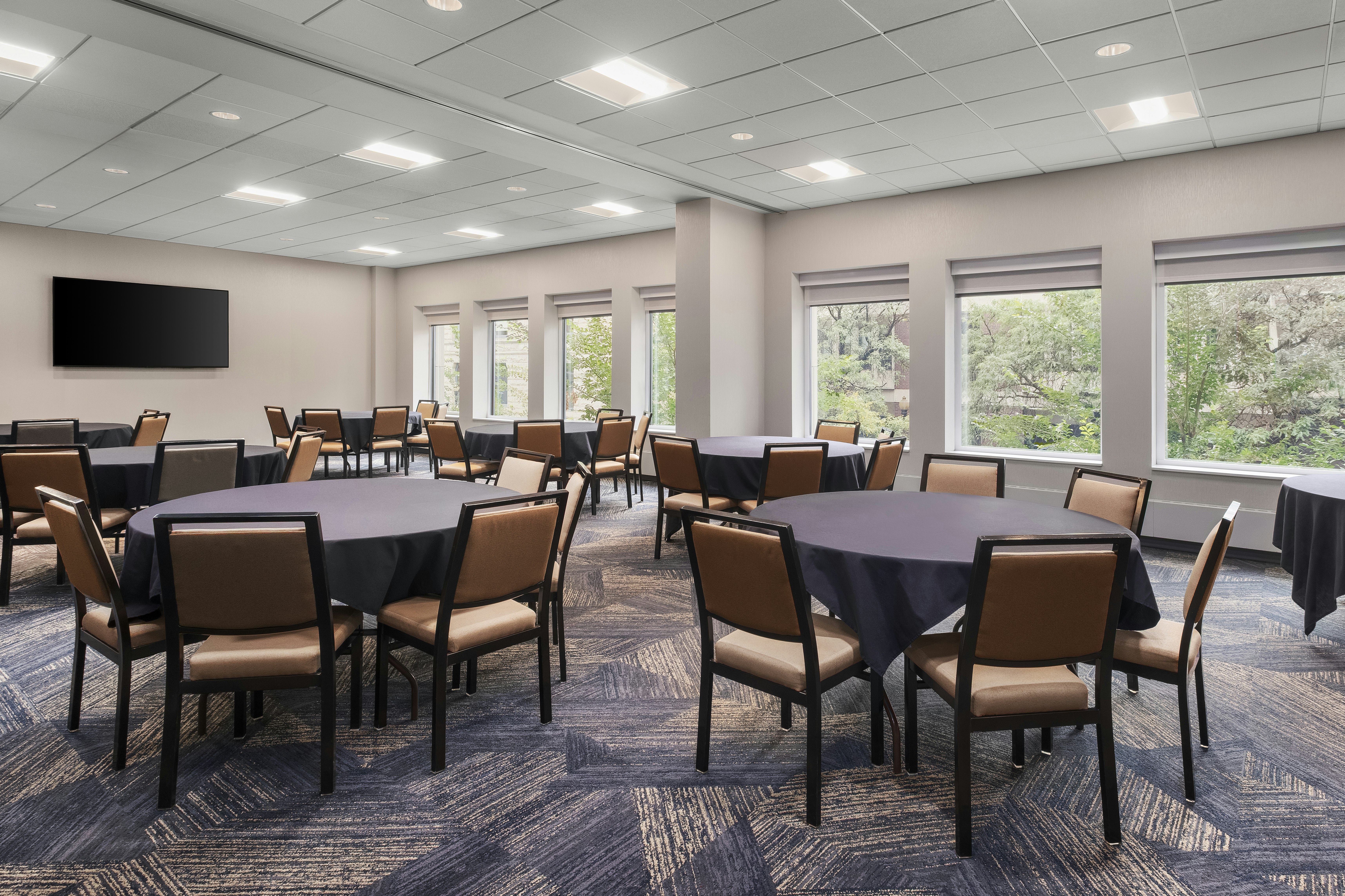 Hampton Inn & Suites Chicago-Downtown 22/25