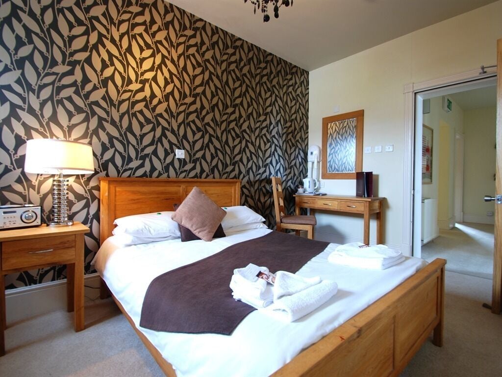 Economy, Double Bed, District View