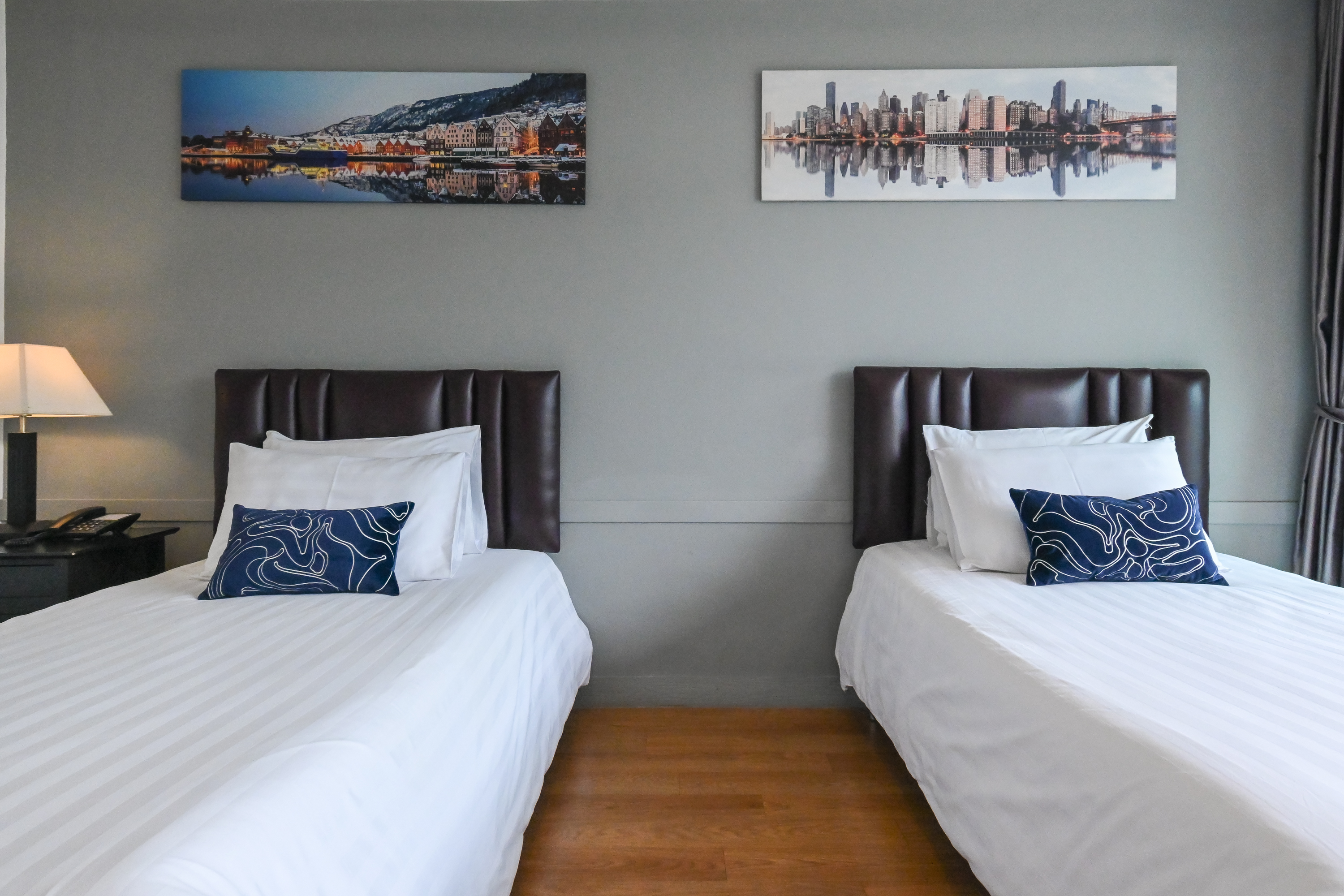 Deluxe, Double or Twin Bed