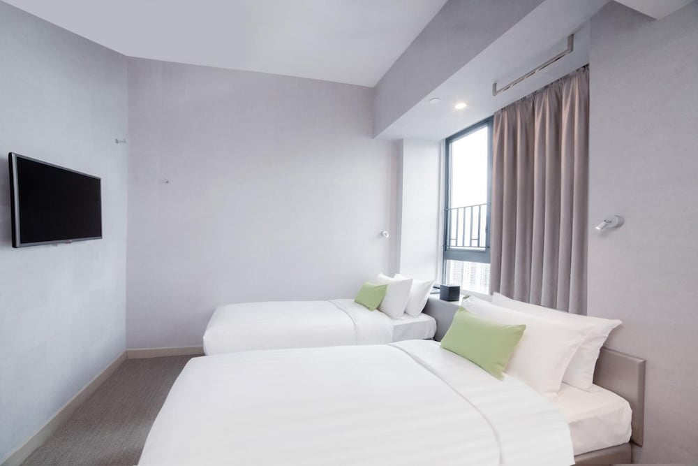 Hotel Ease Mong Kok 7/23