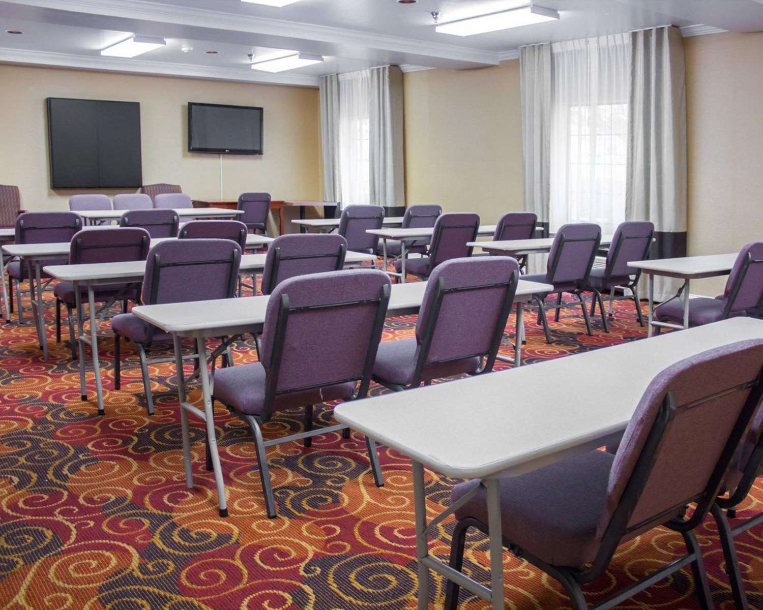 Comfort Inn & Suites Trussville I-59 Exit 141 36/45
