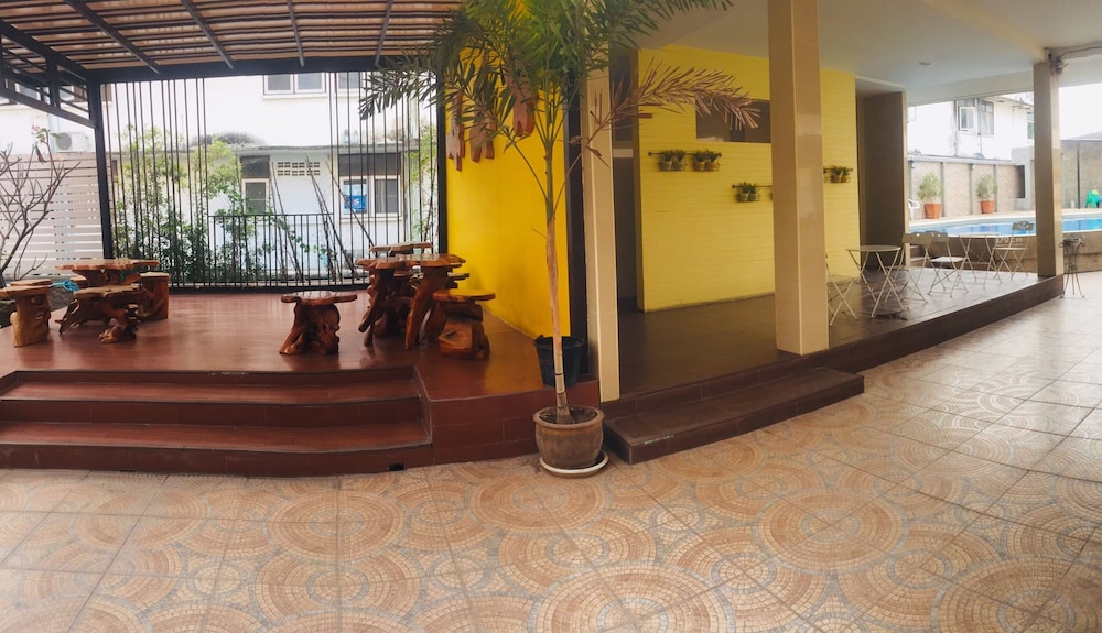 Sunday Ayothaya Hotel 12/68