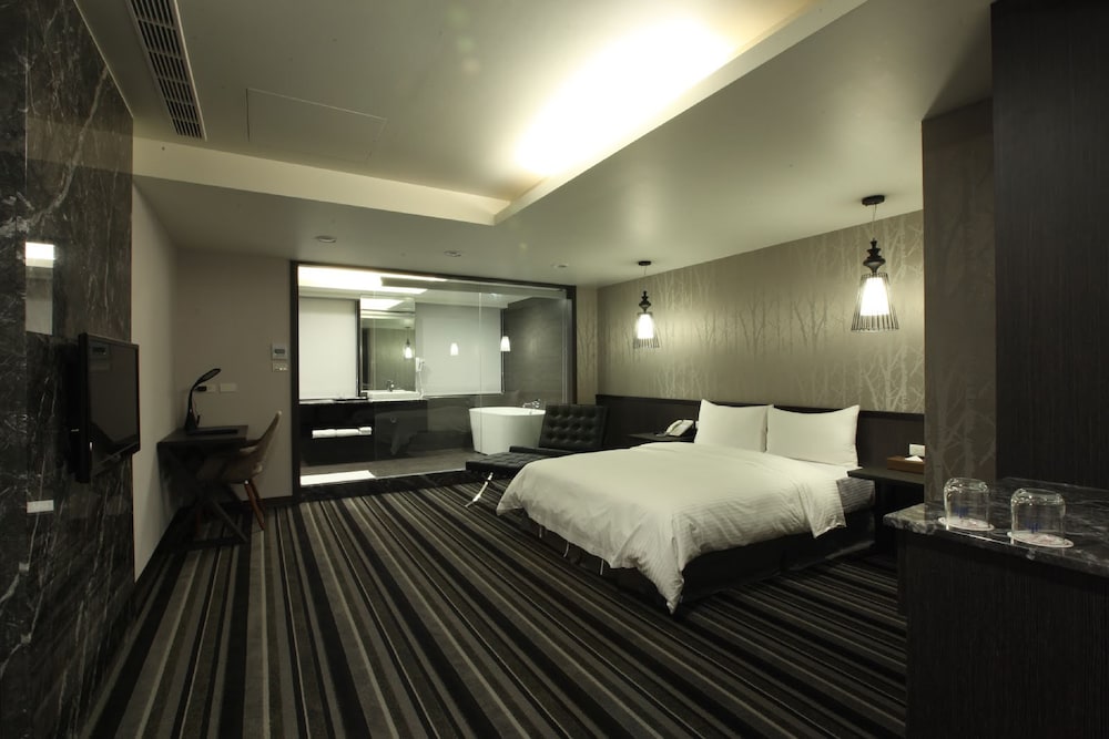 Sun Sweet Hotel 4/65
