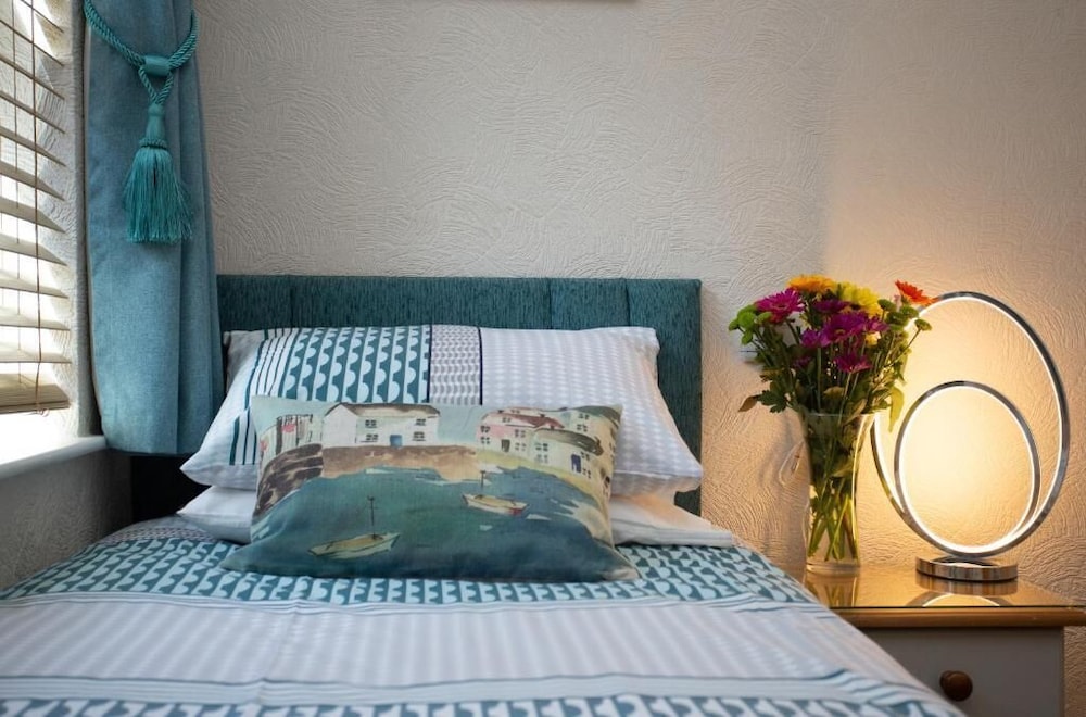 Mariners Guest House 37/45