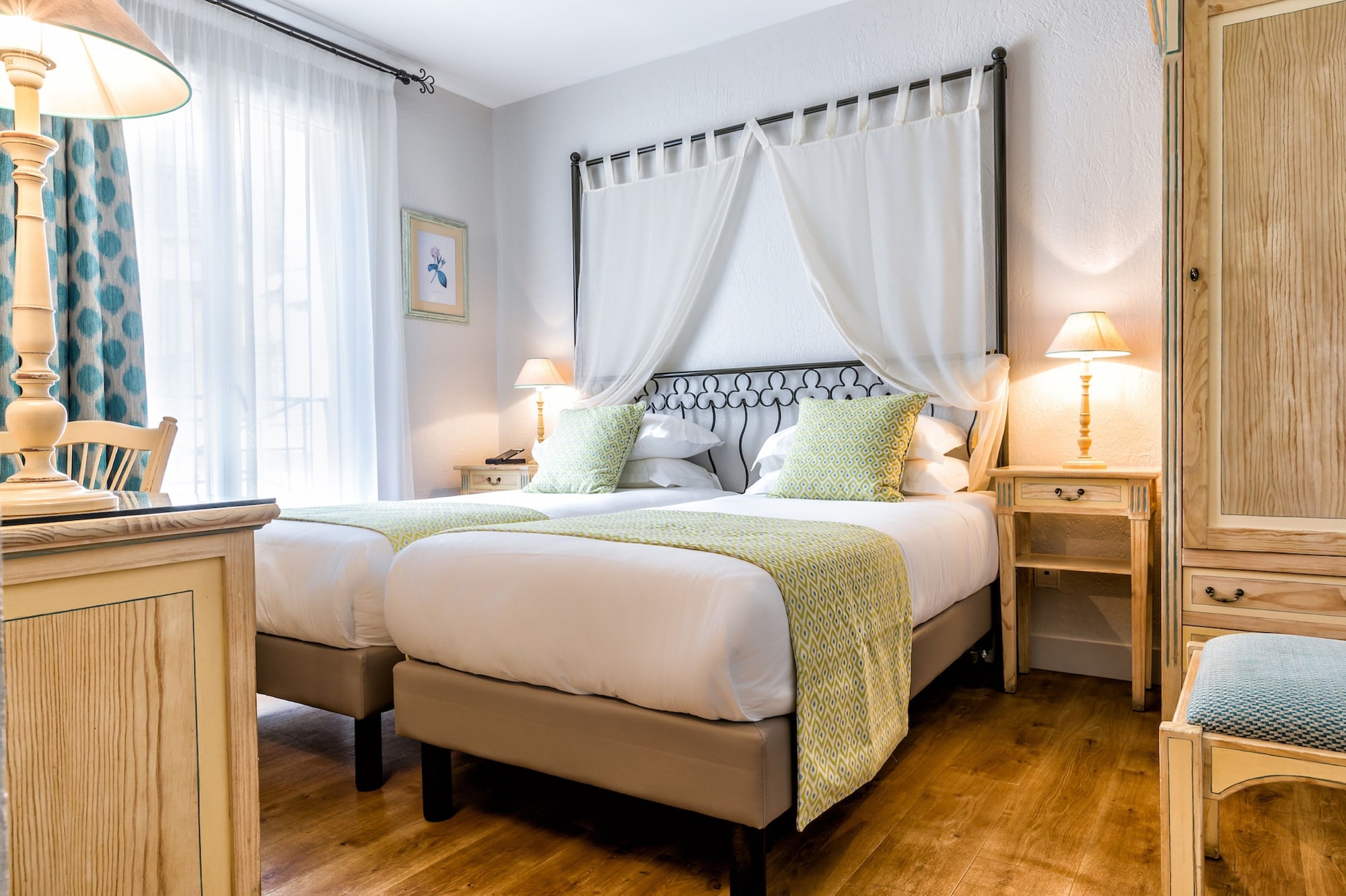 STANDARD, TWIN BEDS