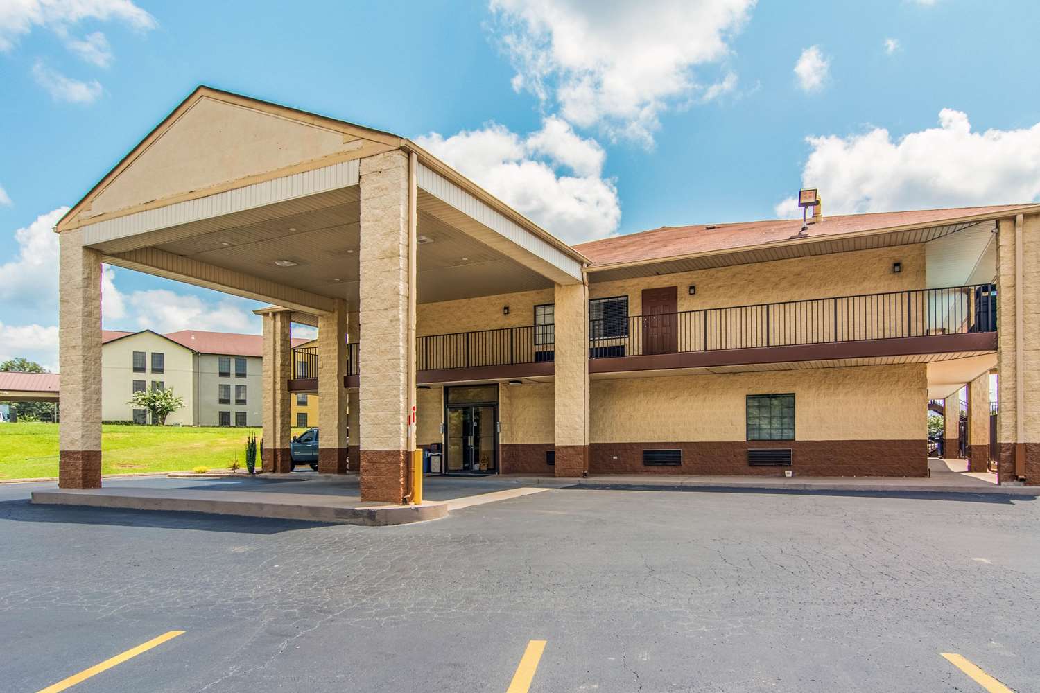 Econo Lodge Jasper AL 16/19