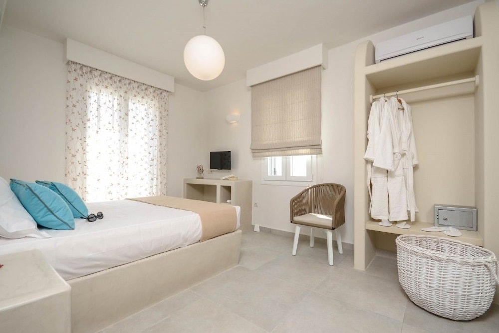 Plaka Collection Villas 12/25