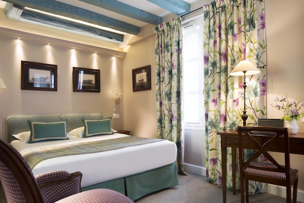 Le Relais Saint Honore 26/42