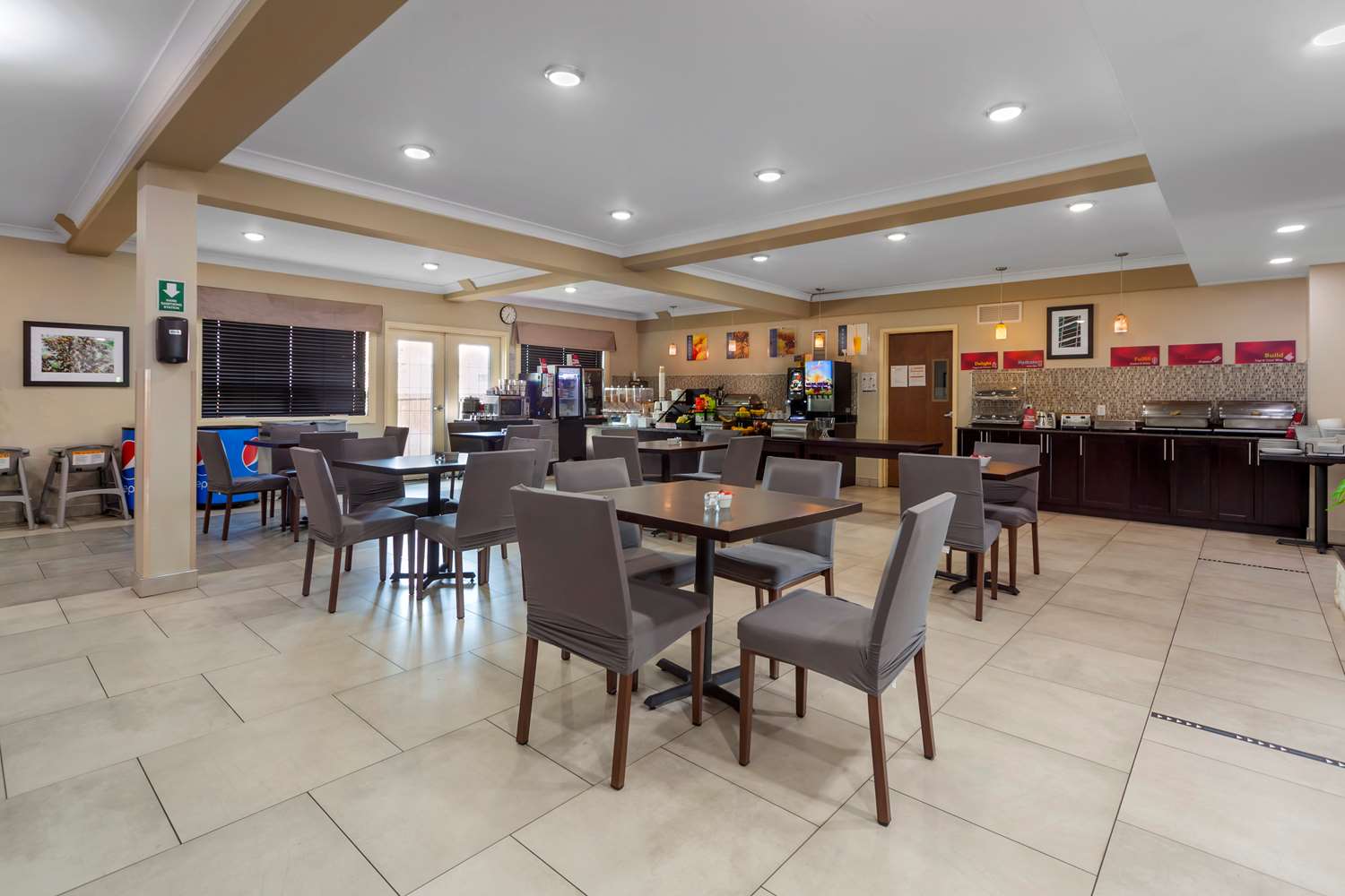 Best Western Plus Fort Saskatchewan Inn and Suites 13/22