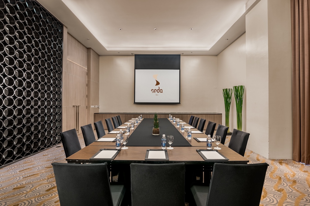 Seda Bonifacio Global City 47/48