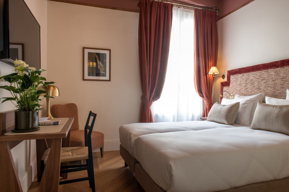 STANDARD, DOUBLE OR TWIN BED