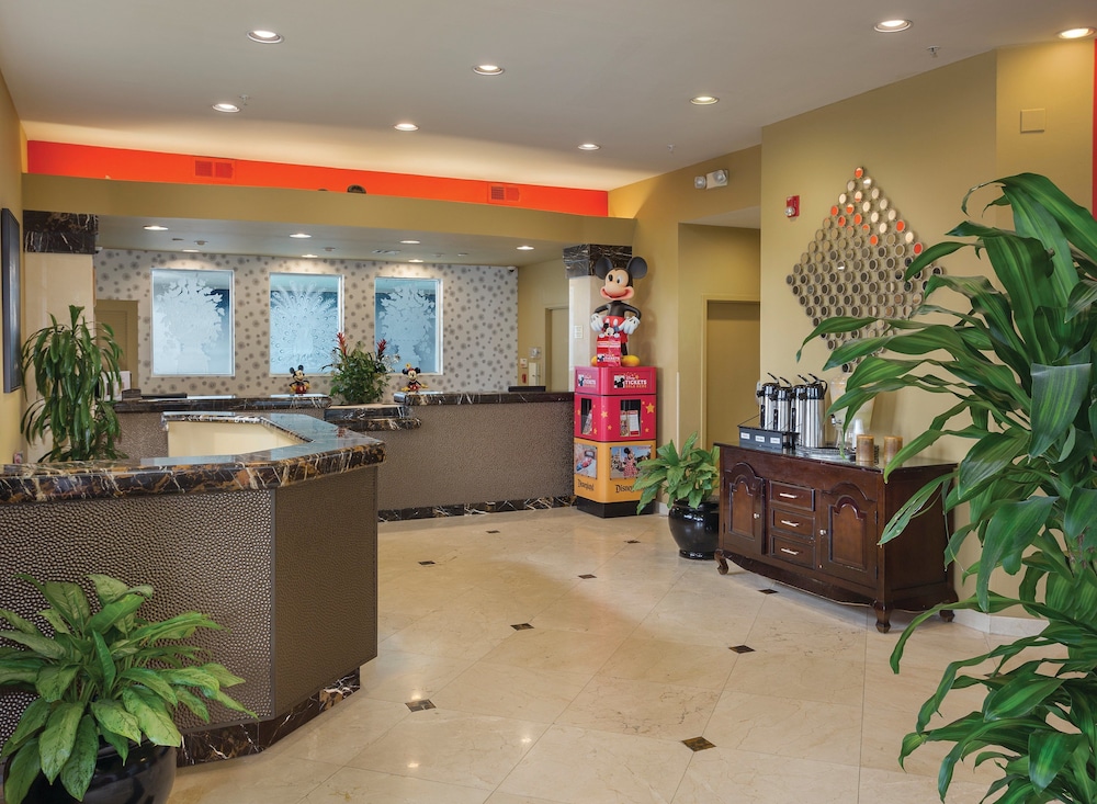 Peacock Suites 13/47