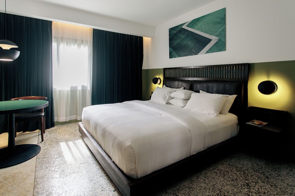 Lepic Villa Hotel 15/50
