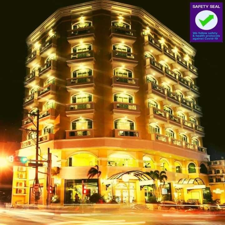 The Grand Dame Hotel 5/92