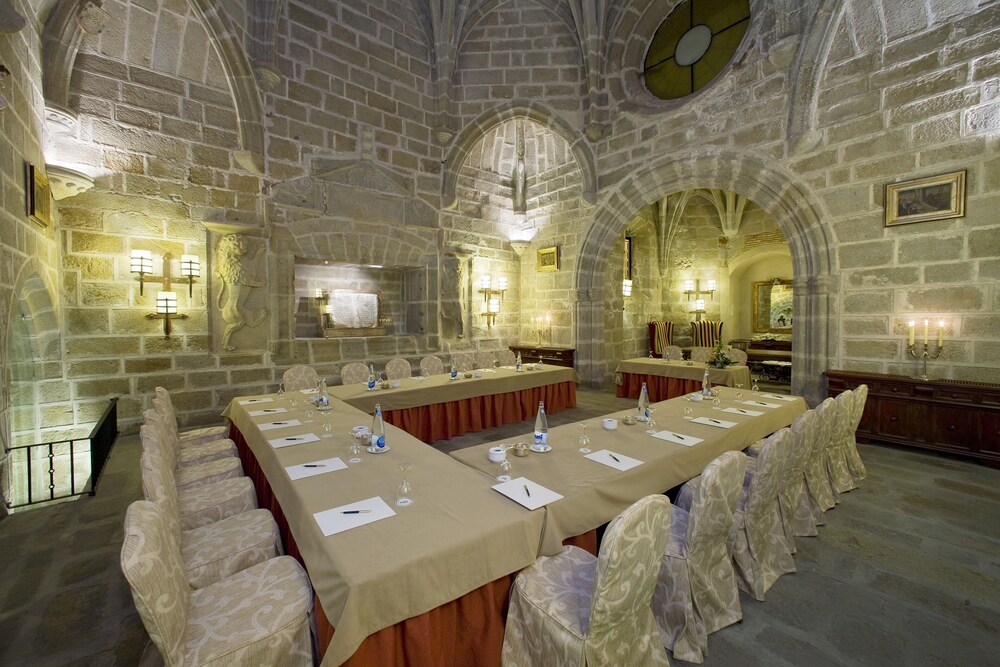 Parador de Plasencia 35/65
