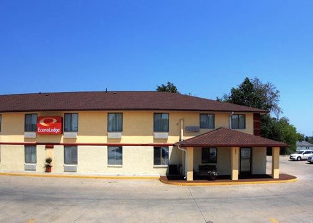 Econo Lodge Lansing Leavenworth 1/26