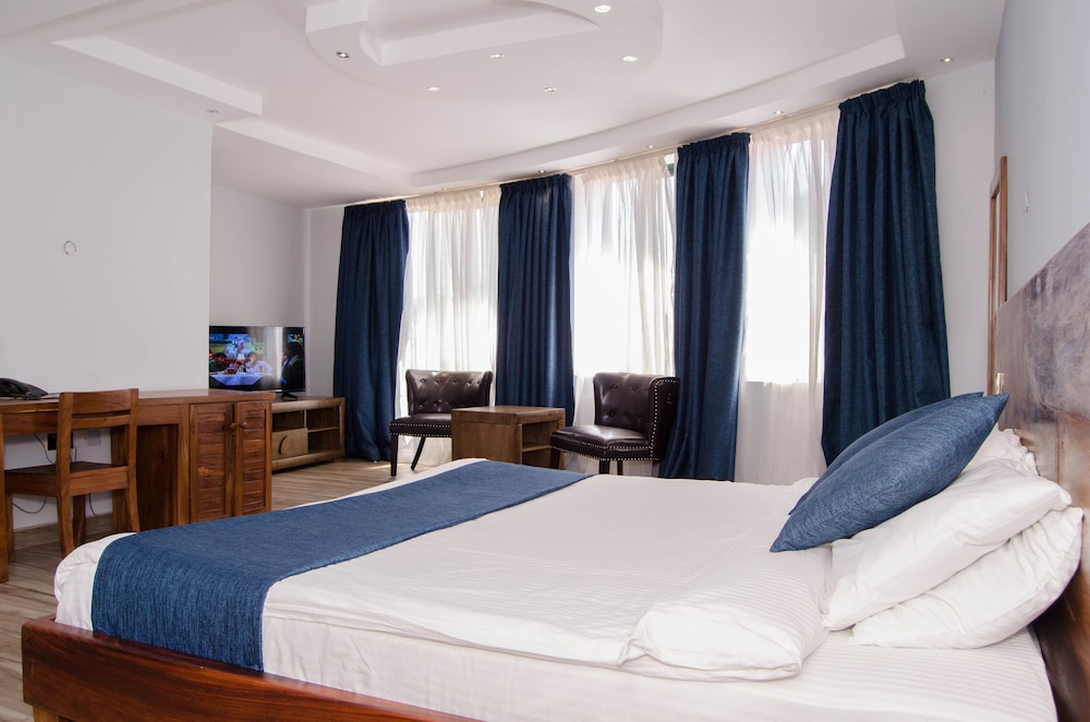 Nile Village Hotel 6/40