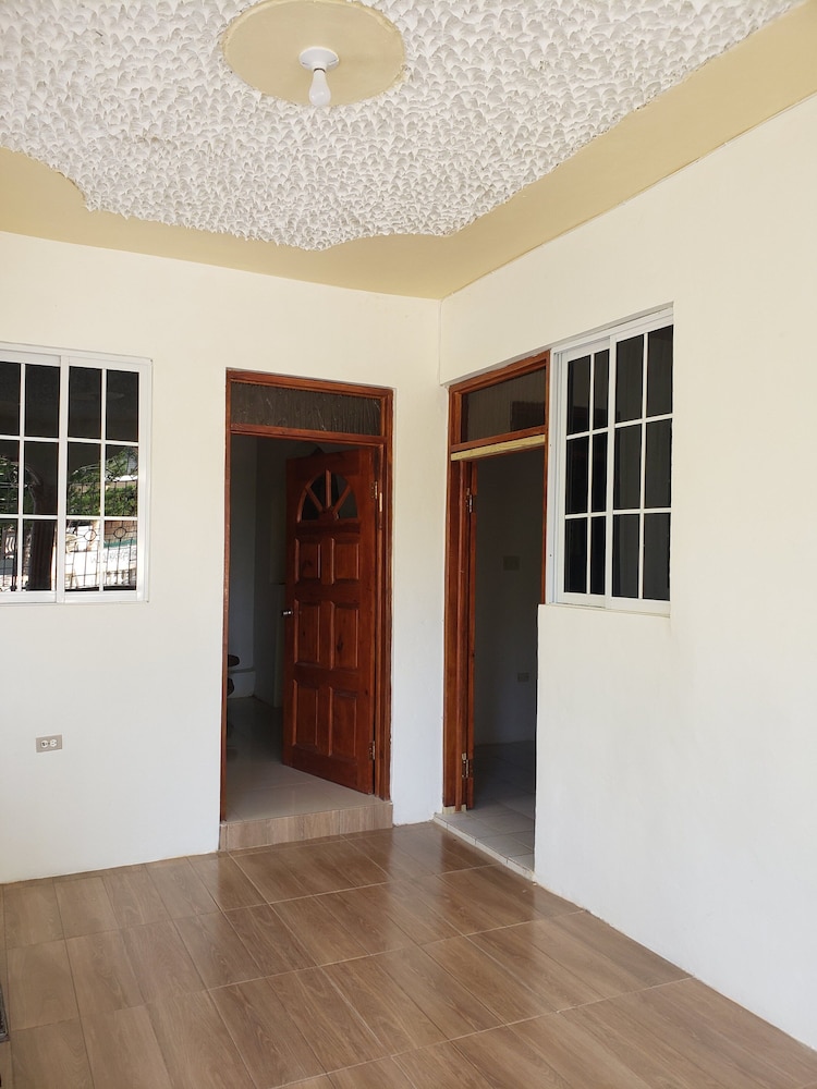 Chateau Margarite Villa 10/50