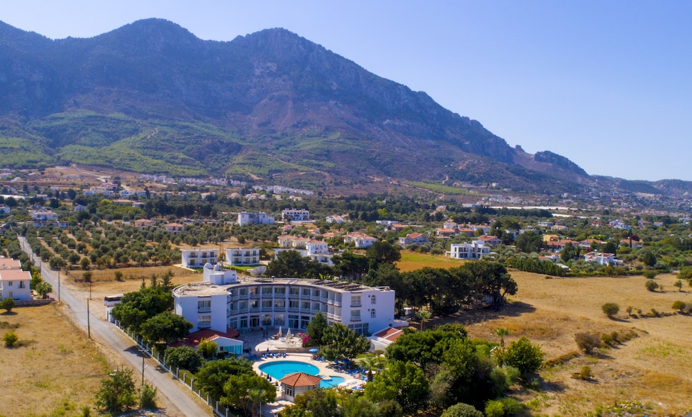 Sempati Hotel 40/44