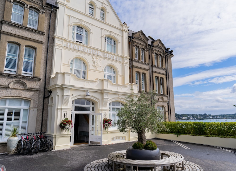 Padstow Harbour Hotel 52/64