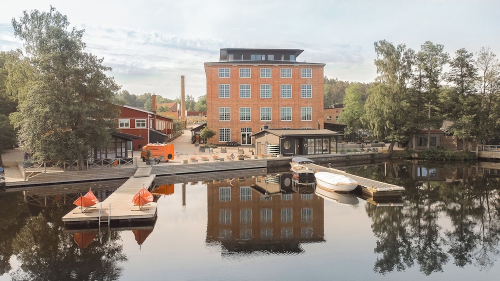 Naas Fabriker Hotell Och Restaurang 1/50