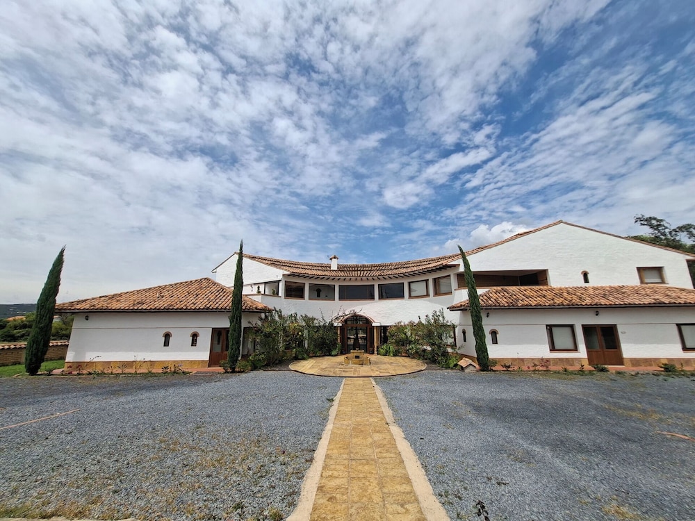 La Alhambra Hotel 44/50