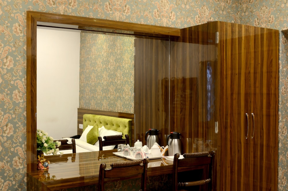 Ambay Villa 50/50