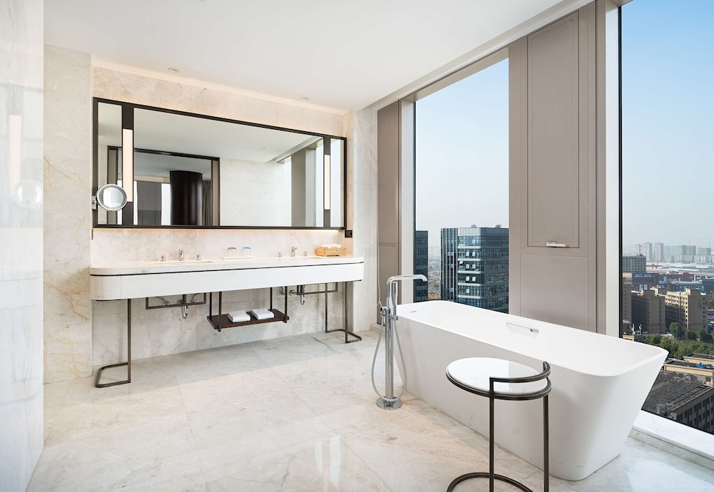 Radisson Blu Hangzhou Xintiandi 42/42