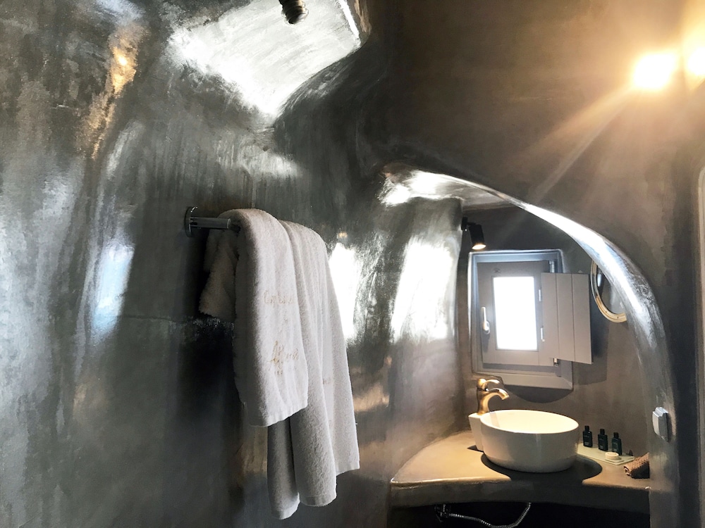 Athina Luxury Suites 36/62
