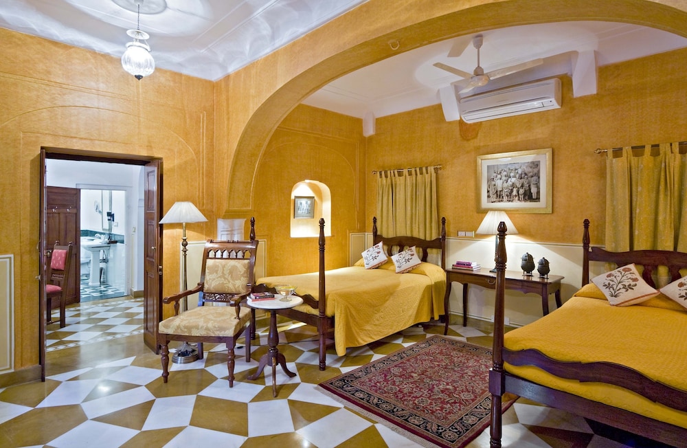 SAMODE HAVELI 42/55