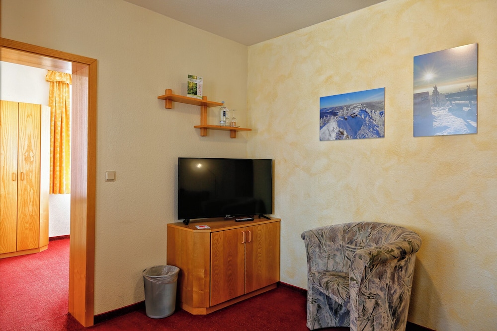 BERGHOTEL OBERHOF 36/45